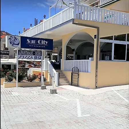 Apartment Sun & Restaurant Omiš