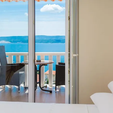 Apartment Sun & Restaurant Omiš